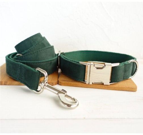 Dark Green Bow-Tie Traction Collar: Demure